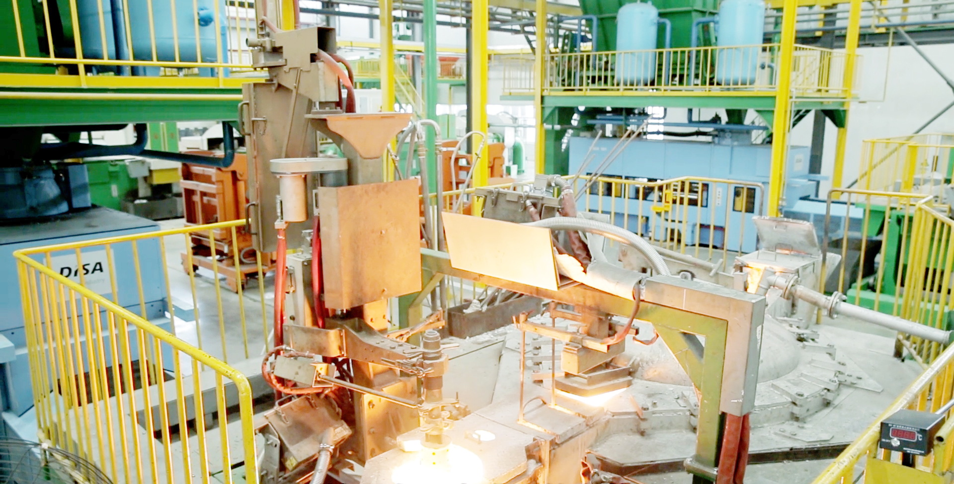 Constant temperature casting furnace