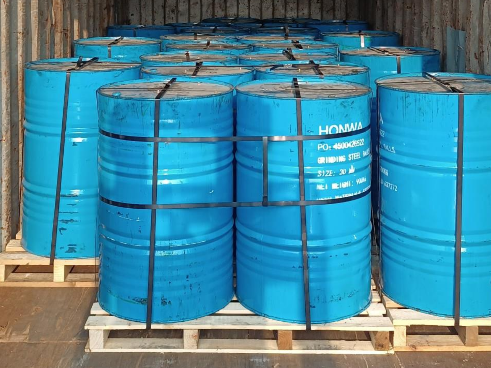 Steel Drums with Pallet